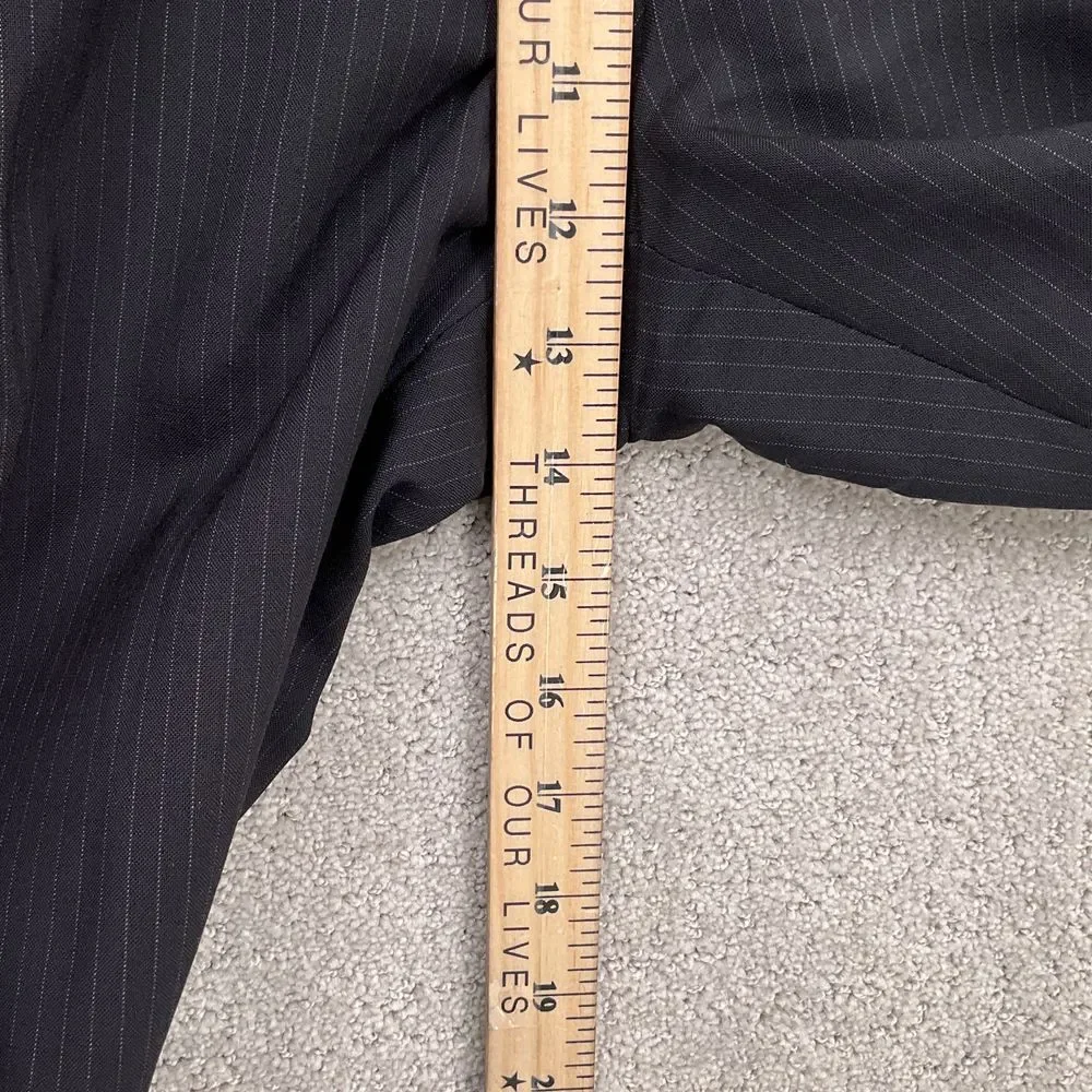 Jos A Bank Signature Suit Men 43R‎ 31W 32L Black Pinstripe Classic Career Wool